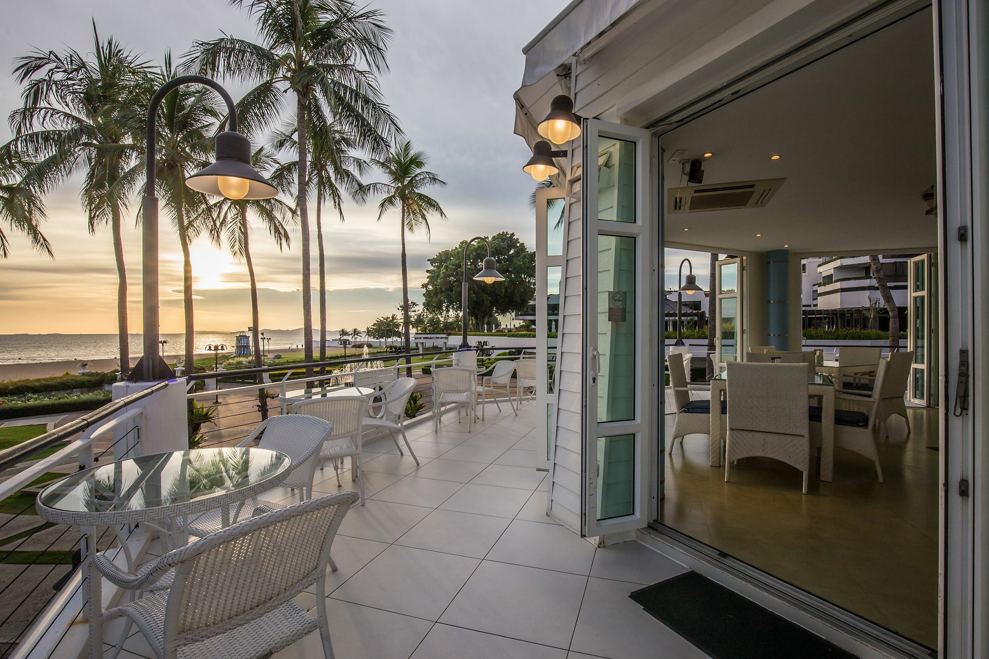 Ambassador City Jomtien Inn Wing Ban Nong Hin  Buitenkant foto